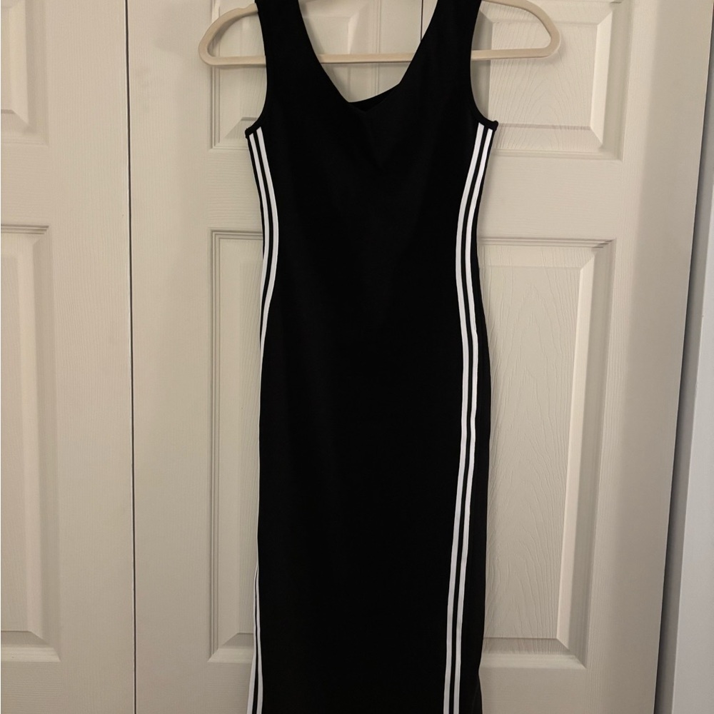 HALARA Black Midi Dress with White Accents